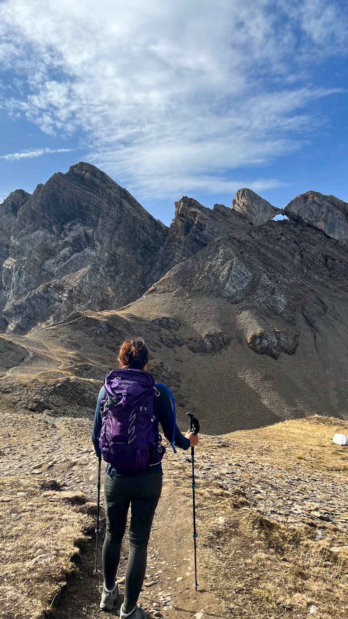 🍂 Parmi les meilleures randonnées à faire en automne en Haute Savoie pour profiter des belles couleurs, je cite le Trou de la Mouche !
Un itinéraire d’environ 9 km avec +1000 m de dénivelé : costaud mais la vue là-haut vaut largement l’effort.
Et ce nom… vous comprendrez vite pourquoi en découvrant ce joli coin des Aravis, tout près de La Clusaz 🏔️
Ça vous tente ?
#randonnée #montagne #lesalpes #hautesavoie #aravis #hautesavoiexperience #alpesfrançaises #baladedujour