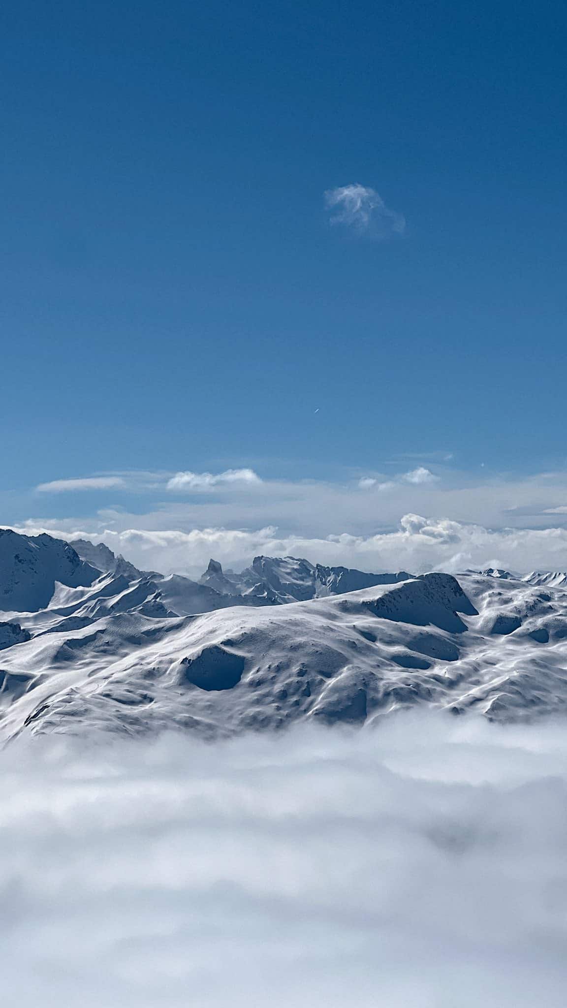 Vous l’avez repéré la Pierra Menta ? 
C’était beau 🤩
J’ai presque oublié que mes cuisses brûlaient 🤭⛷️

#merdenuages #lesalpesfr #contaminesmontjoie