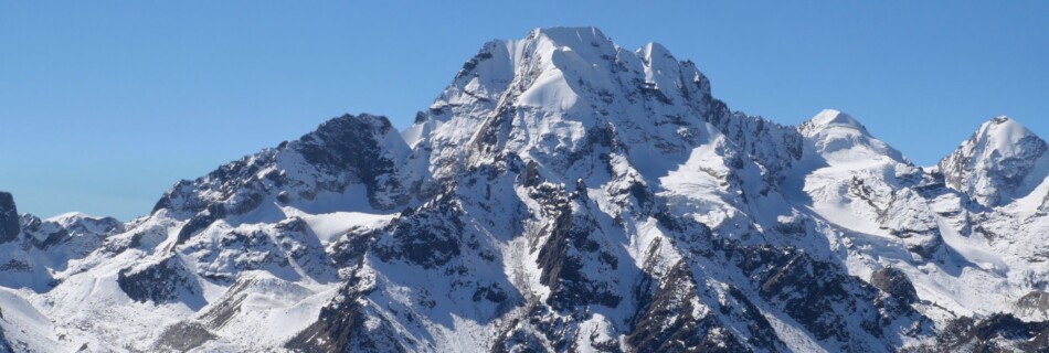 Vallée du Langtang vue depuis un sentier de trek au Népal